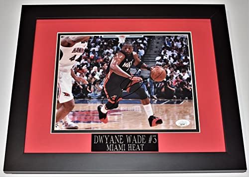 Dwyane Wade חתום - חתימה מיאמי היט 8x10 אינץ 'מסגרת שחורה + JSA COA - תמונות NBA עם חתימה